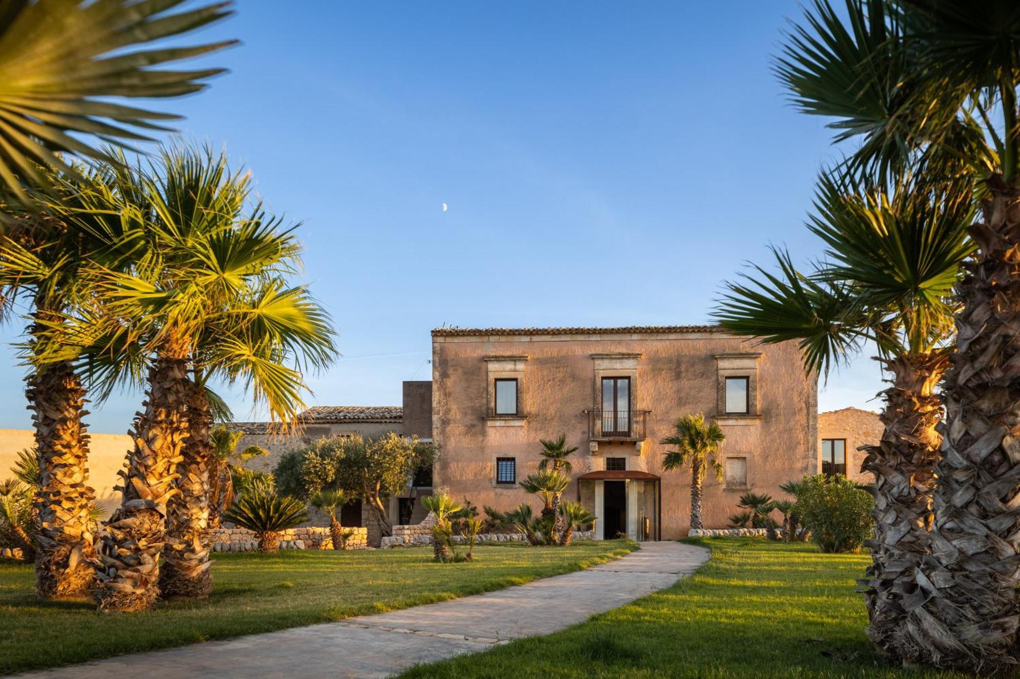 Pietra D'acqua & By Geocharme Hotel 4*